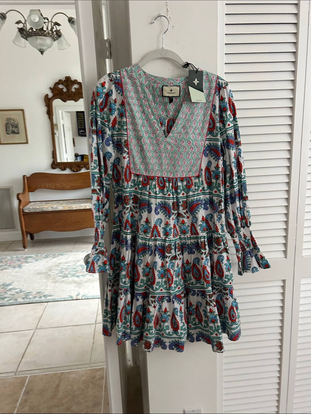 Tuckernuck Aqua Paisley & Pink Printed V-Neck Top